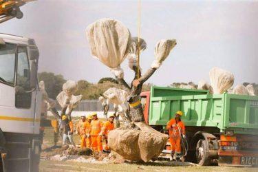 Ο αγωγός TAP ξεριζώνει δέντρα μαζί με την αστυνομία στις “Σκουριές” της Ιταλίας