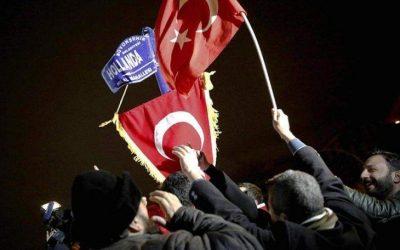 Αυστρία και Ολλανδία απαγορεύουν τις προεκλογικές συγκεντρώσεις των Τούρκων