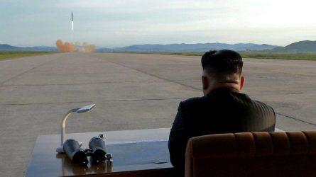 Κατεδαφίζει το κέντρο πυρηνικών δοκιμών της η Βόρεια Κορέα