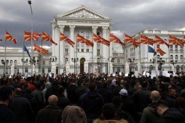 Δύσκολα θα “περάσει” η Συμφωνία των Πρεσπών στα Σκόπια – Μόνο 2,2% μπροστά το “ΝΑΙ”