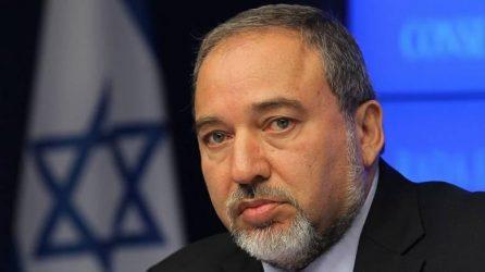 «Yποταγή στον τρόμο» χαρακτήρισε την κατάπαυση πυρός με την Χαμάς και παραιτήθηκε