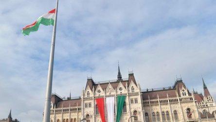 Η Κομισιόν προσφεύγει στην ευρωπαϊκή δικαιοσύνη κατά της Ουγγαρίας