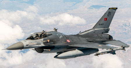 Τουρκικό υπουργείο άμυνας: Με τους διεθνείς νόμους η επίθεση στο Ιράκ