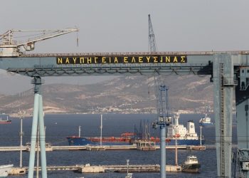 Η εξέλιξη στα ναυπηγεία Ελευσίνας διευκολύνει το ταξίδι Παναγιωτόπουλου στις ΗΠΑ