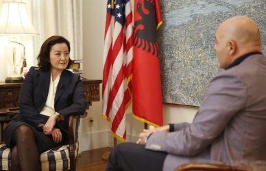 Πρέσβειρα των ΗΠΑ στην Αλβανία: «Η ατιμωρησία πλησιάζει στο τέλος της»
