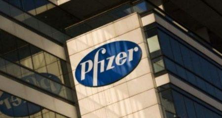 Η Κομισιόν θα ζητήσει εξηγήσεις από την Pfizer για τις νέες καθυστερήσεις στις αποστολές εμβολίων