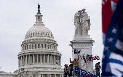 Οι Δημοκρατικοί «έτοιμοι» να κινήσουν τη διαδικασία παραπομπής του Τραμπ