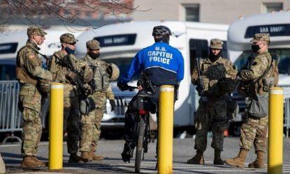 ΗΠΑ: Ενισχυμένα τα μέτρα ασφαλείας στο Καπιτώλιο, αίτημα να μείνει για άλλους δύο μήνες η Εθνοφρουρά στην Ουάσινγκτον