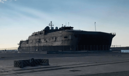 To USNS YUMA στην Αλεξανδρούπολη -Προετοιμασίες για την  επικείμενη επιχείρηση μεταφοράς ελικοπτέρων