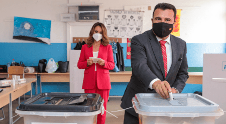Βόρεια Μακεδονία: Ο Ζόραν Ζάεφ εξέφρασε την αισιοδοξία ότι το κόμμα του θα επικρατήσει στον δεύτερο γύρο των δημοτικών εκλογών