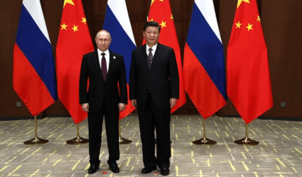 Ο Κινέζος πρόεδρος Σι και ο Πούτιν συμφώνησαν να εντείνουν τη συνεργασία τους στον οικονομικό και στρατιωτικό τομέα