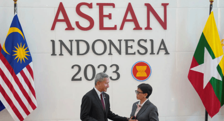 Σύνοδος Κορυφής της ASEAN στην Ινδονησία –  Στο επίκεντρο η εκτόξευση βαλλιστικών πυραύλων από τη Βόρεια Κορέα