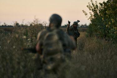 Περαιτέρω ενίσχυση των ουκρανικών ενόπλων δυνάμεων ζητεί ο στρατηγός Ζαλούζνι